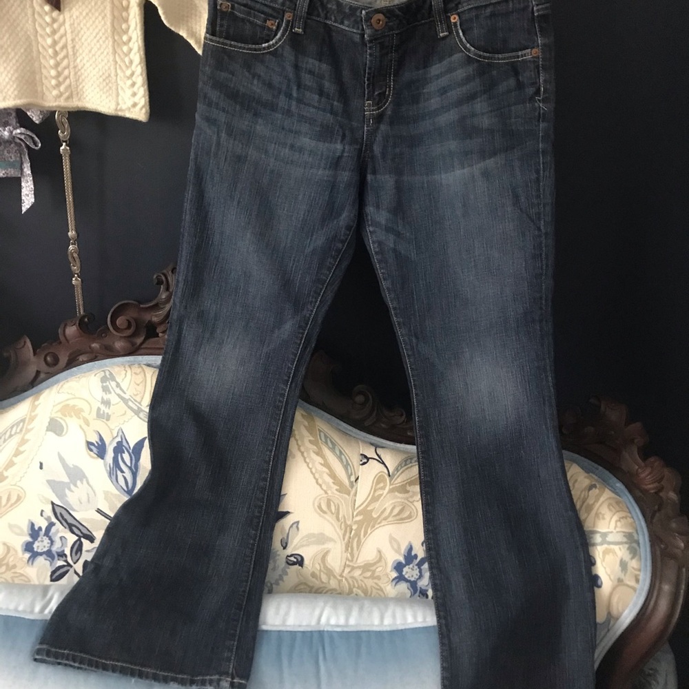 EUC American Eagle bootleg jeans.